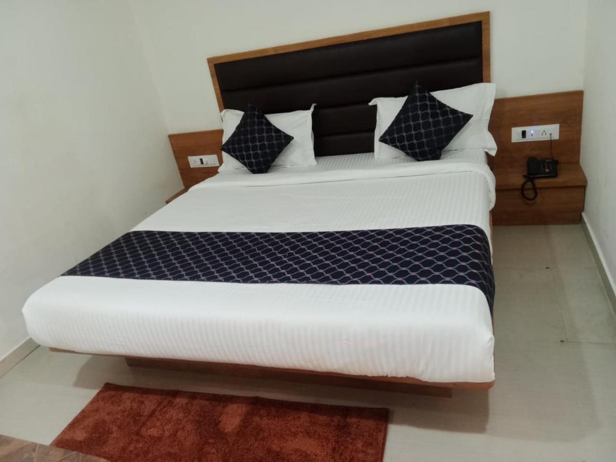 Hotel Rk Villa Vadodara Zewnętrze zdjęcie