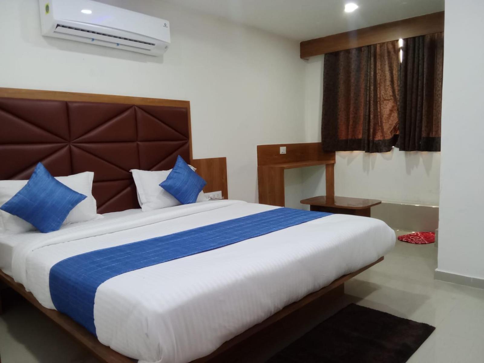 Hotel Rk Villa Vadodara Zewnętrze zdjęcie